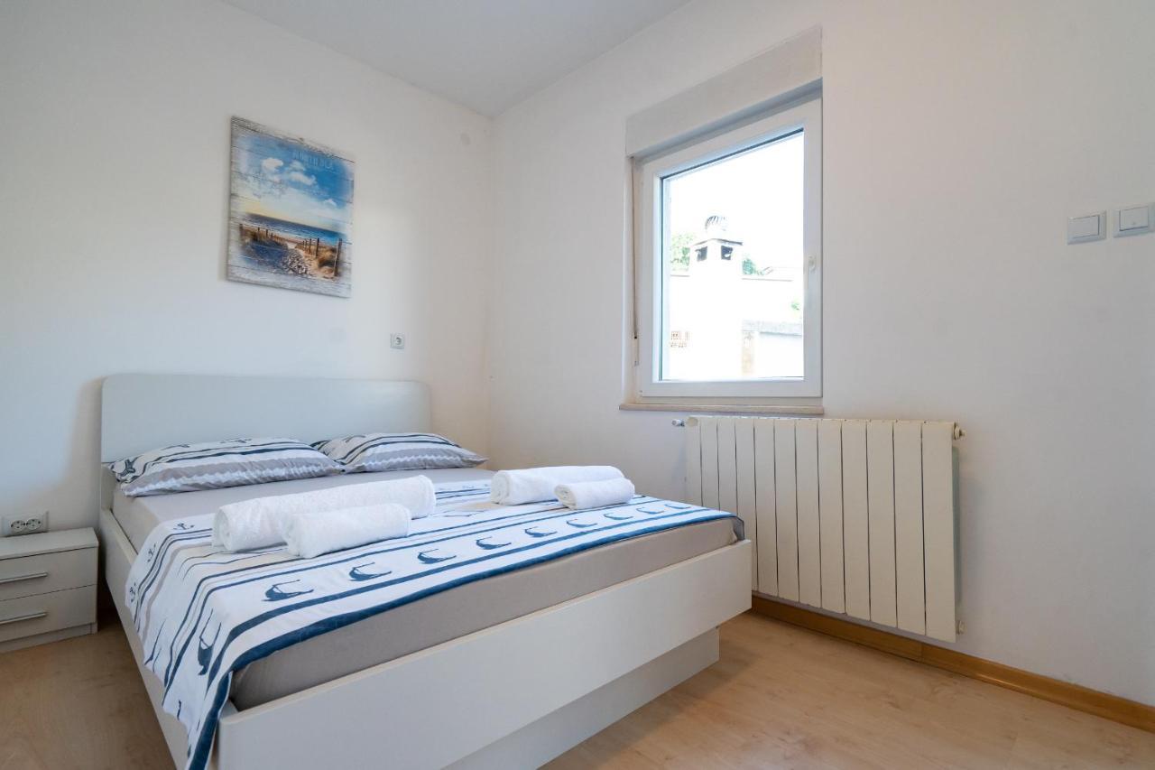 Apartman Ana Novi Vinodolski Exterior foto