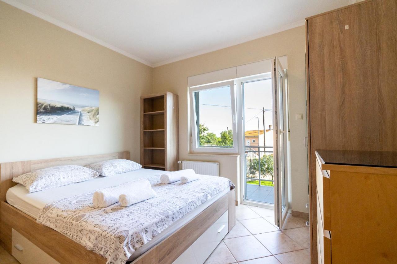 Apartman Ana Novi Vinodolski Exterior foto
