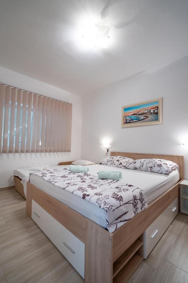 Apartman Ana Novi Vinodolski Exterior foto