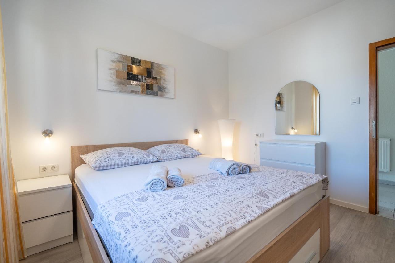Apartman Ana Novi Vinodolski Exterior foto